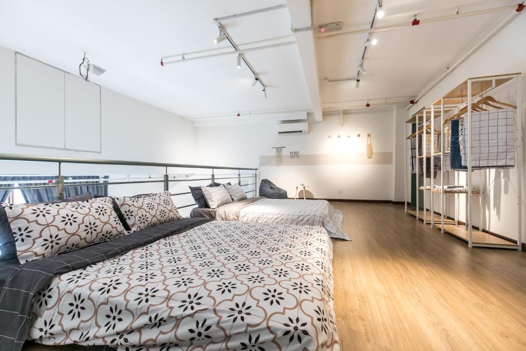 Katil atau katil-katil dalam bilik di Pinnacle Duplex@6Pax-5m Walk to Paradigm Mall+WIFI