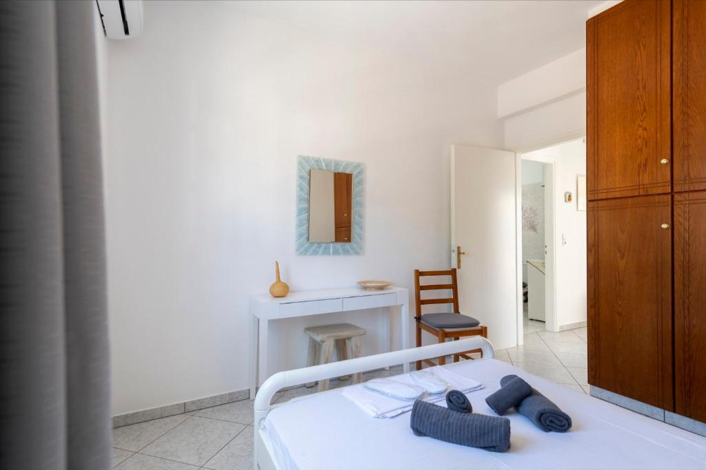 A bed or beds in a room at Panoramic View House