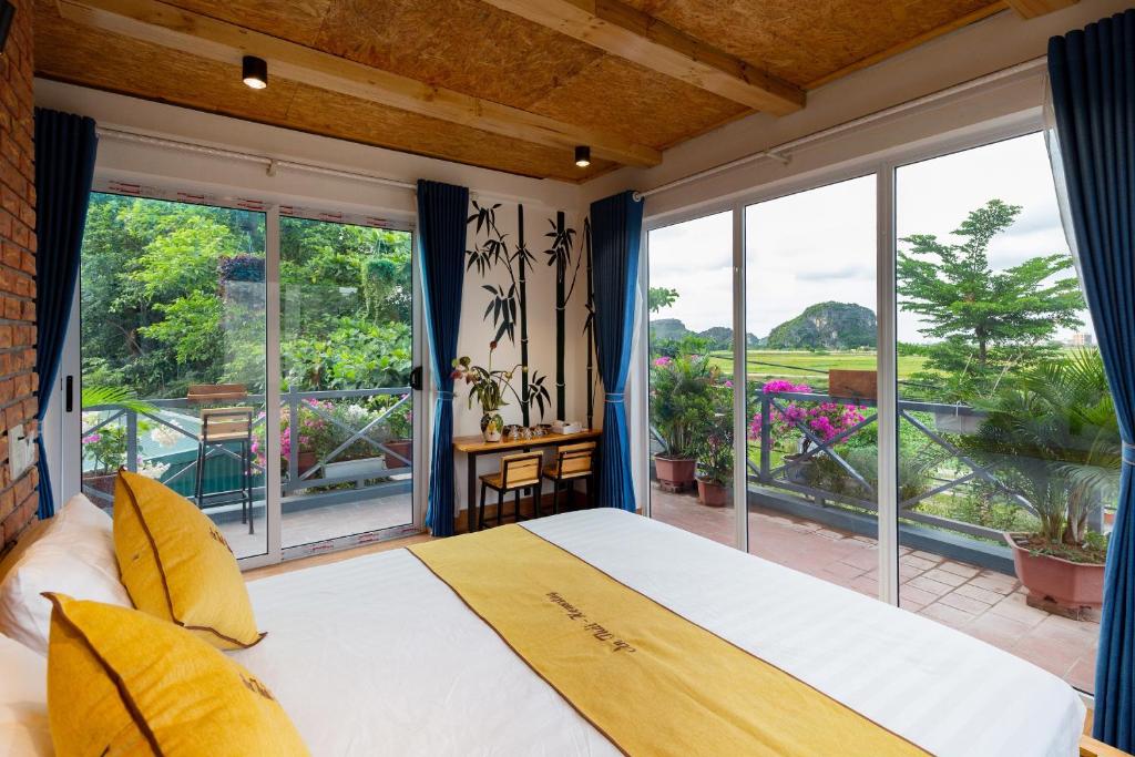 hợp tác vận hành homestay