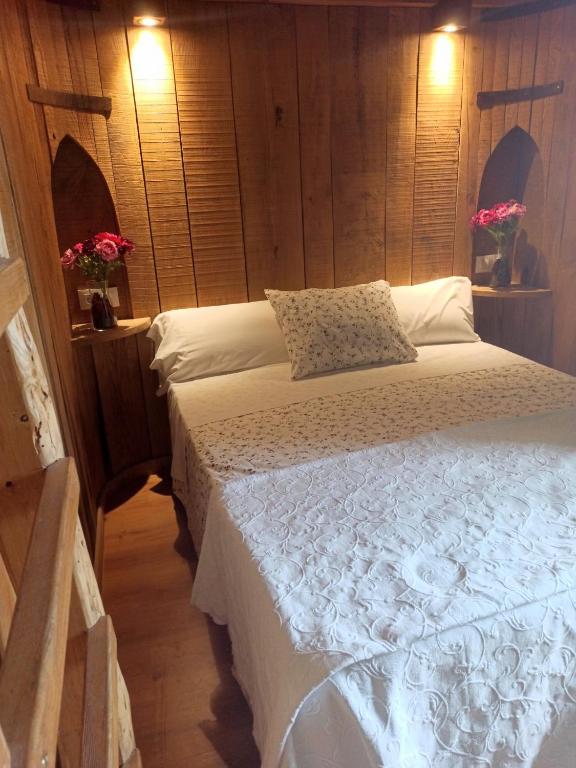 Postel nebo postele na pokoji v ubytování Casa Rural La Bodega