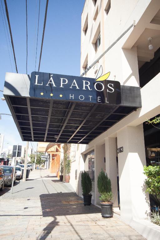  Láparos Hotel