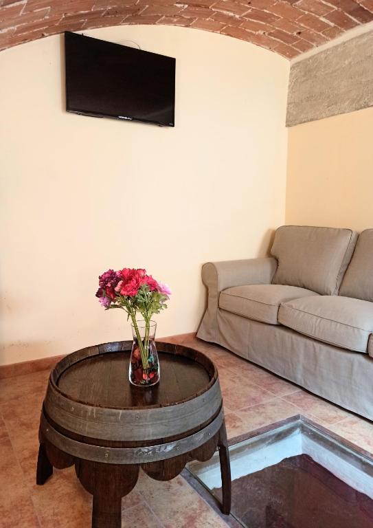 TV a/nebo společenská místnost v ubytování Casa Rural La Bodega