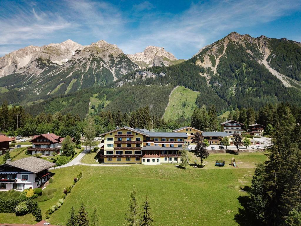 Gallery image of Mountain Hostel in Ramsau am Dachstein