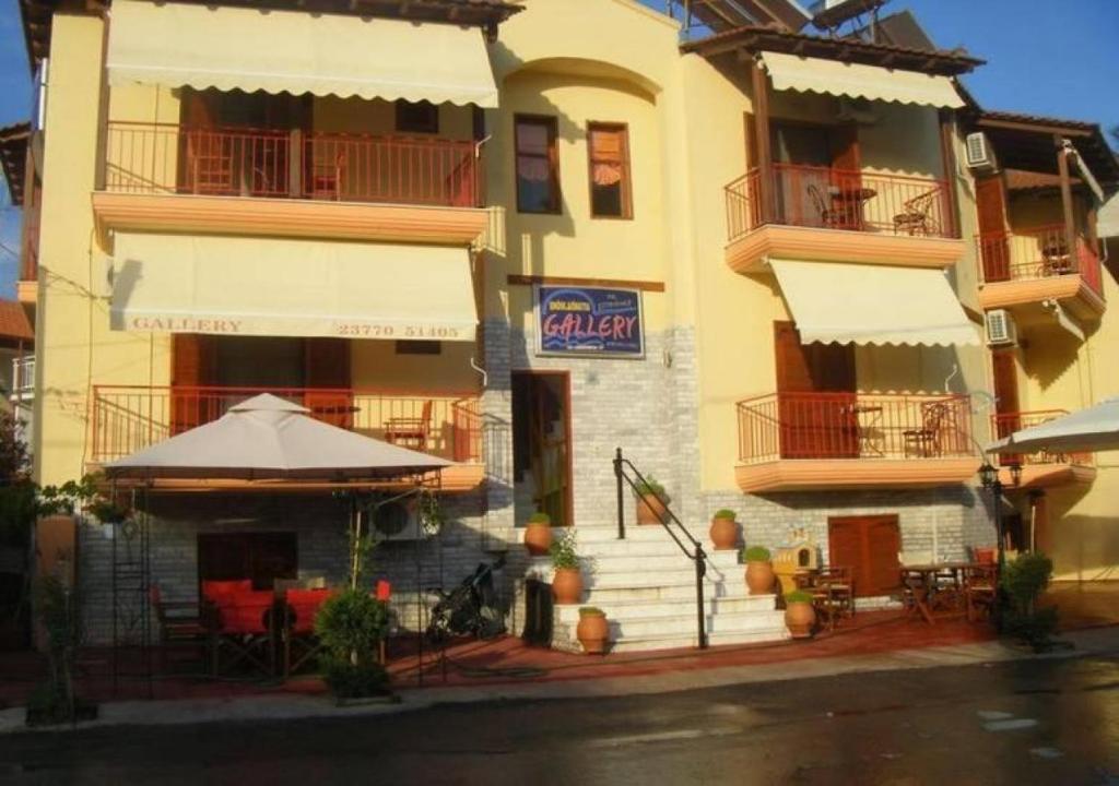 Budova, kde se aparthotel nachází