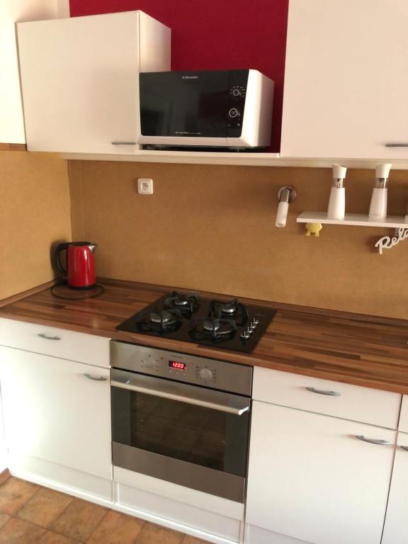 Kuchyň nebo kuchyňský kout v ubytování Apartman Kryštof