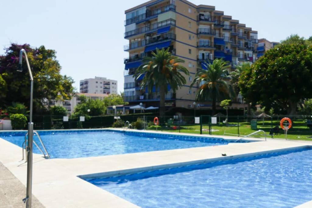 Apartment Holiday Rentals PISCINA-PARKING y a 5 min andando ...