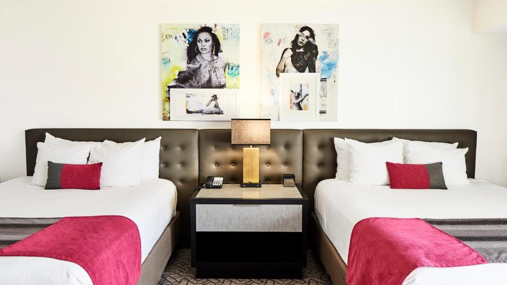 Planet Hollywood Resort & Casino - Ultra Hip, 2 Queens Fountain View, Non-Smoking