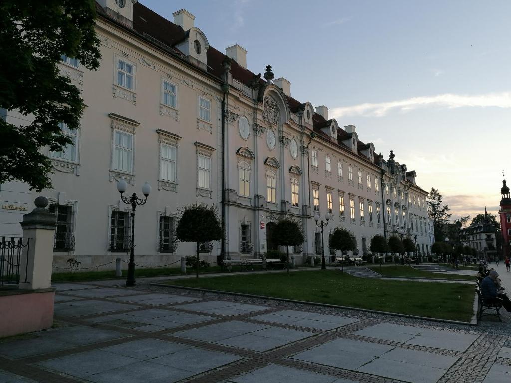 Budova, v ktorej sa apartmán nachádza