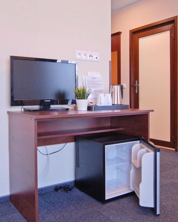 Kuchyňa alebo kuchynka v ubytovaní Hotel Przy Solankach