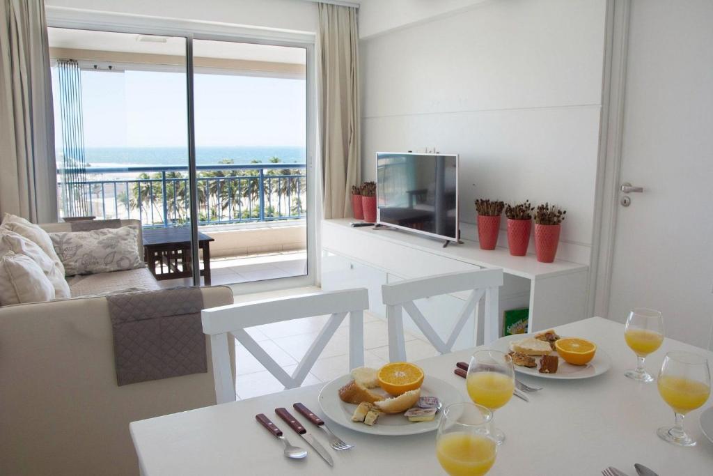  Lindo flat com 2 quartos vista total mar