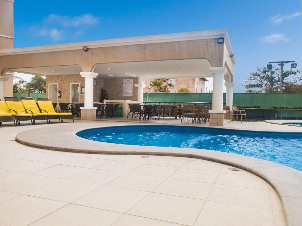  Lindo flat com 2 quartos vista total mar