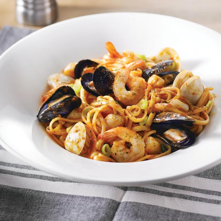 Holiday Inn Hotel & Suites Calgary South - Conference Ctr by IHG - Resim 8