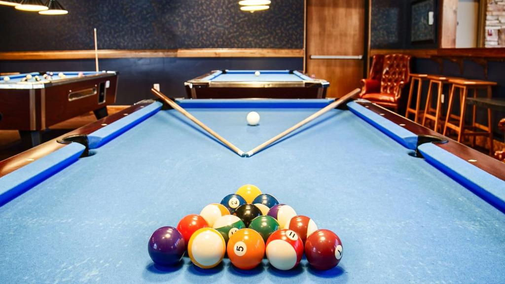 Biliár nebo kulečník v ubytování Best Western The Westerly Hotel