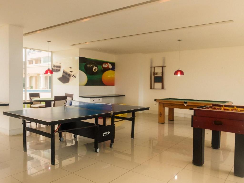  Lindo flat com 2 quartos vista total mar