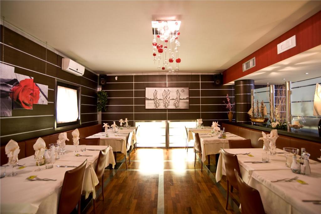 Restaurace v ubytování Hotel Colombo