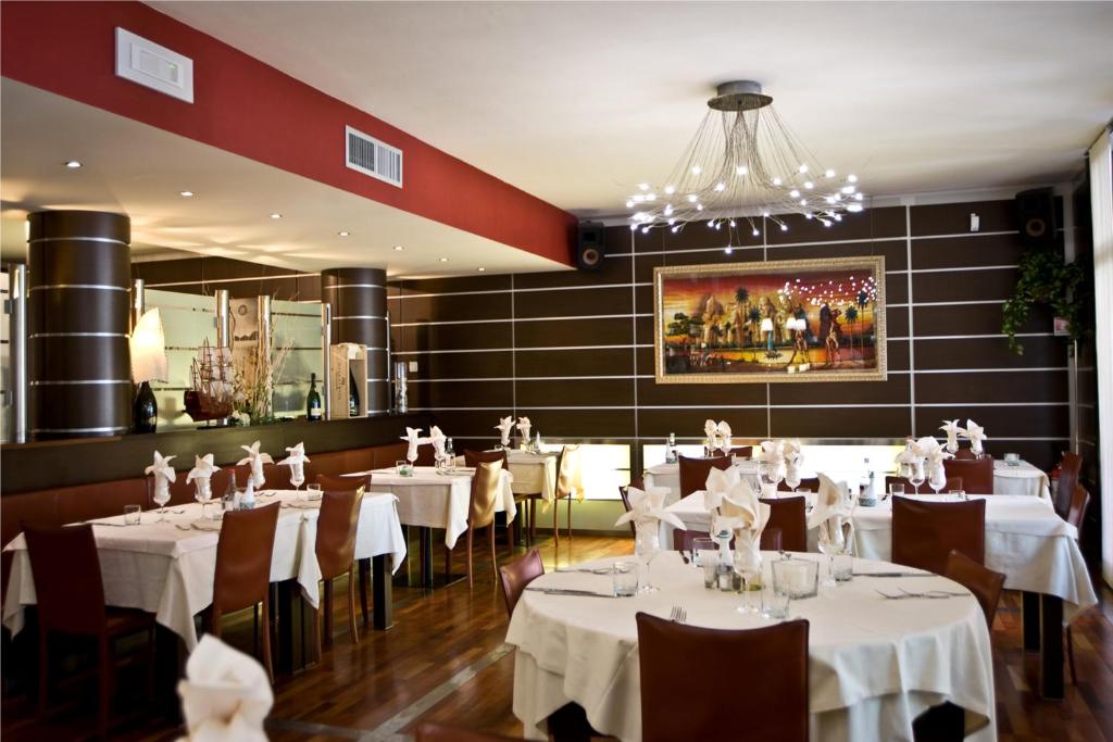 Restaurace v ubytování Hotel Colombo