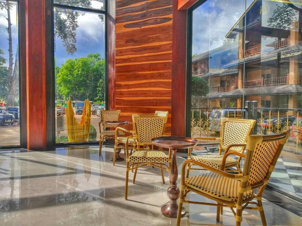 Posezení v ubytování Phumontra Resort Nakhon Nayok