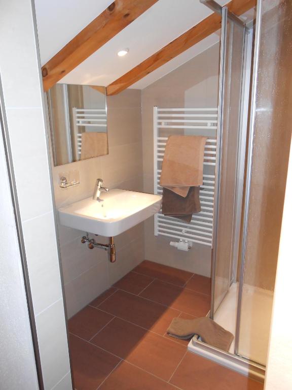 Kúpeľňa v ubytovaní Appartement beim Brunnen 10