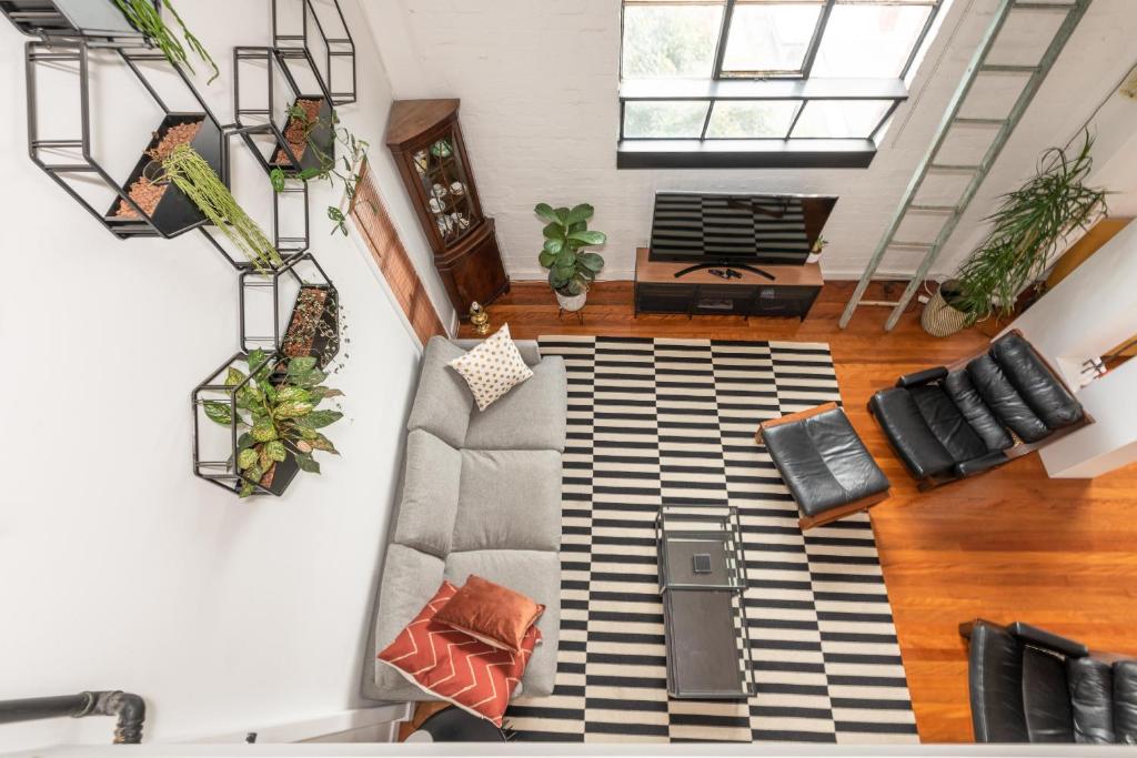 Picture of Two Story Penthouse With In Villa Florence, State Of ... - JamesEdition