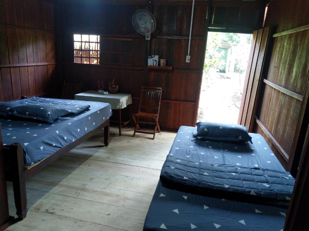 Nam Binh Homestay - Triple Room With Garden View