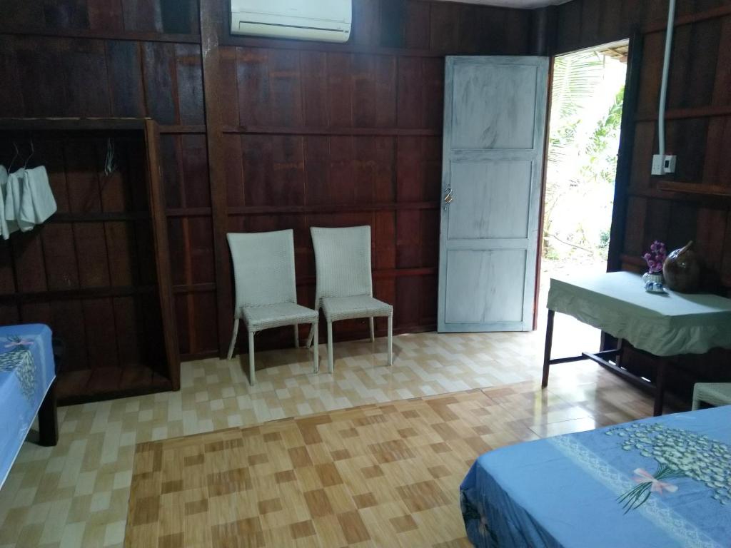 Nam Binh Homestay - Standard Quadruple Room
