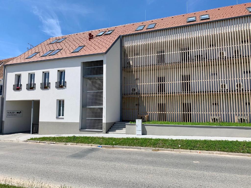 Budova, kde se apartmán nachází
