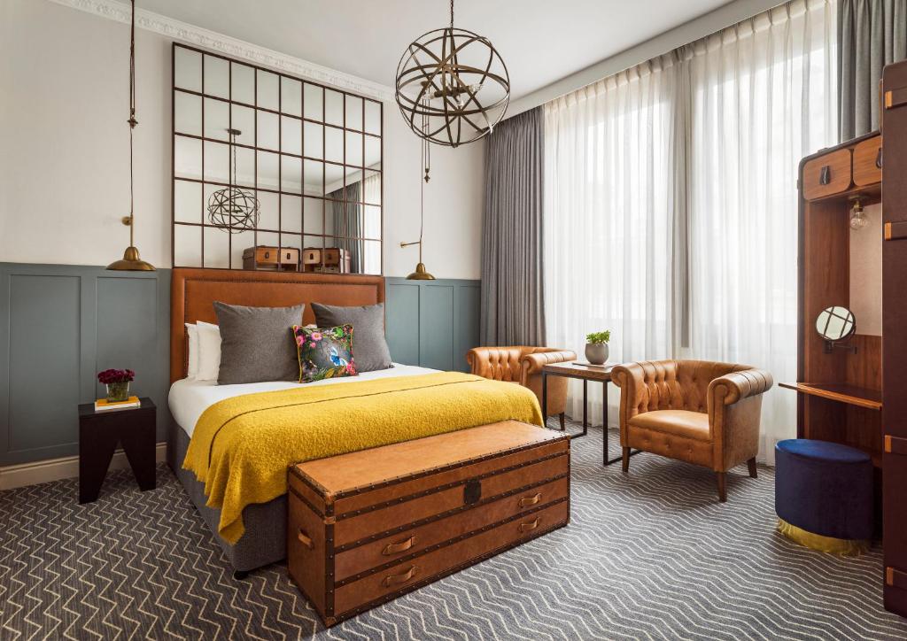 Kimpton Clocktower, an IHG Hotel - Premium King Room
