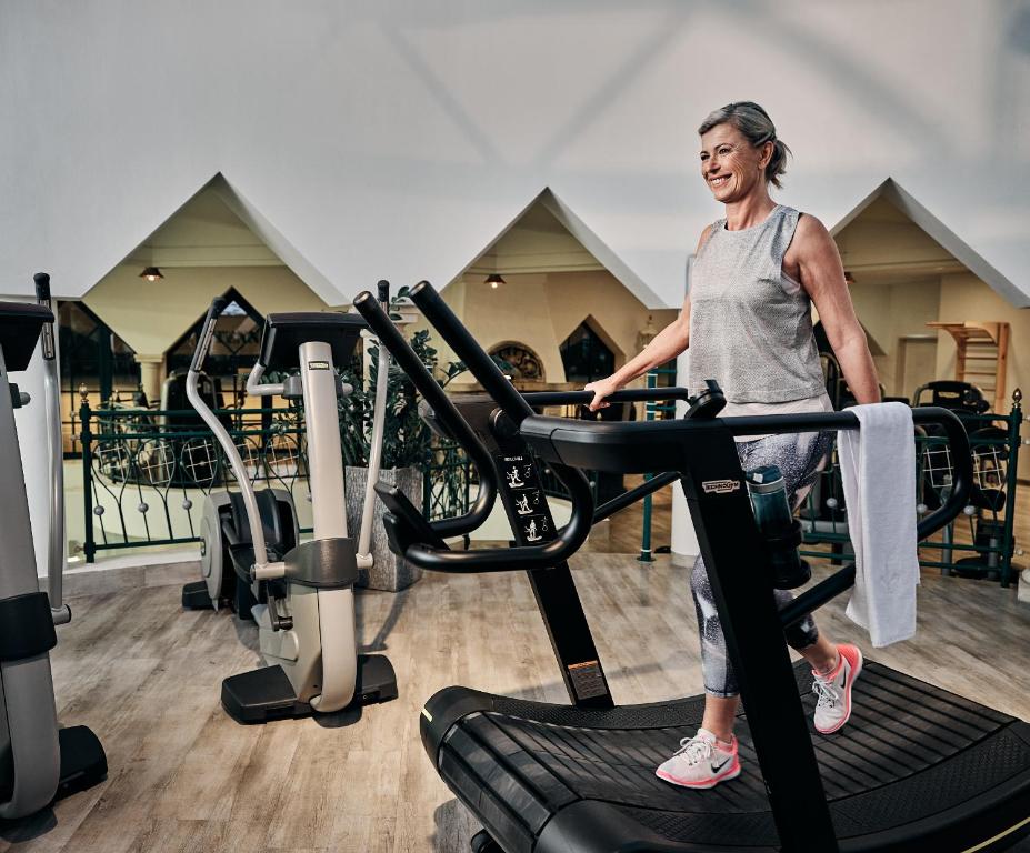 Fitness centrum a/nebo fitness zařízení v ubytování Hotel Pichlmayrgut