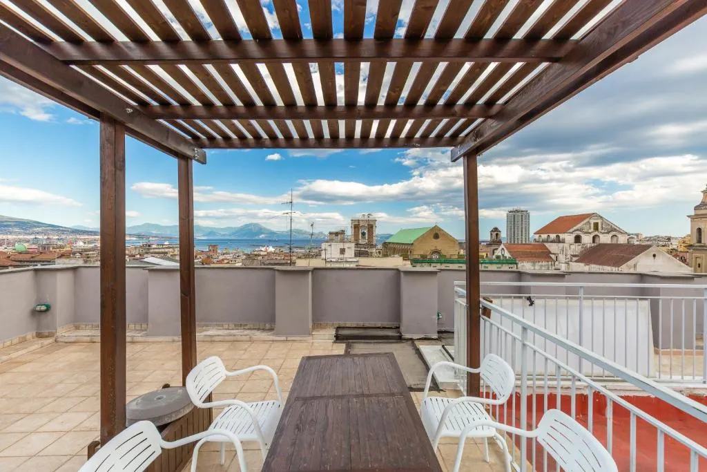 Double Terrace at San Sebastiano by Napoliapartments, Napoli, Italia