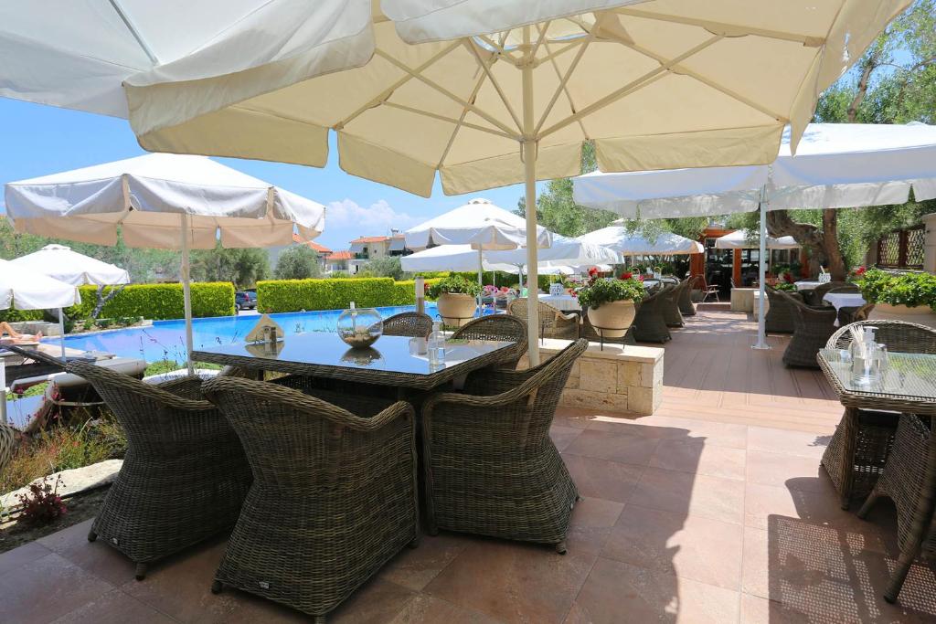 Kassandra Village Resort - 9