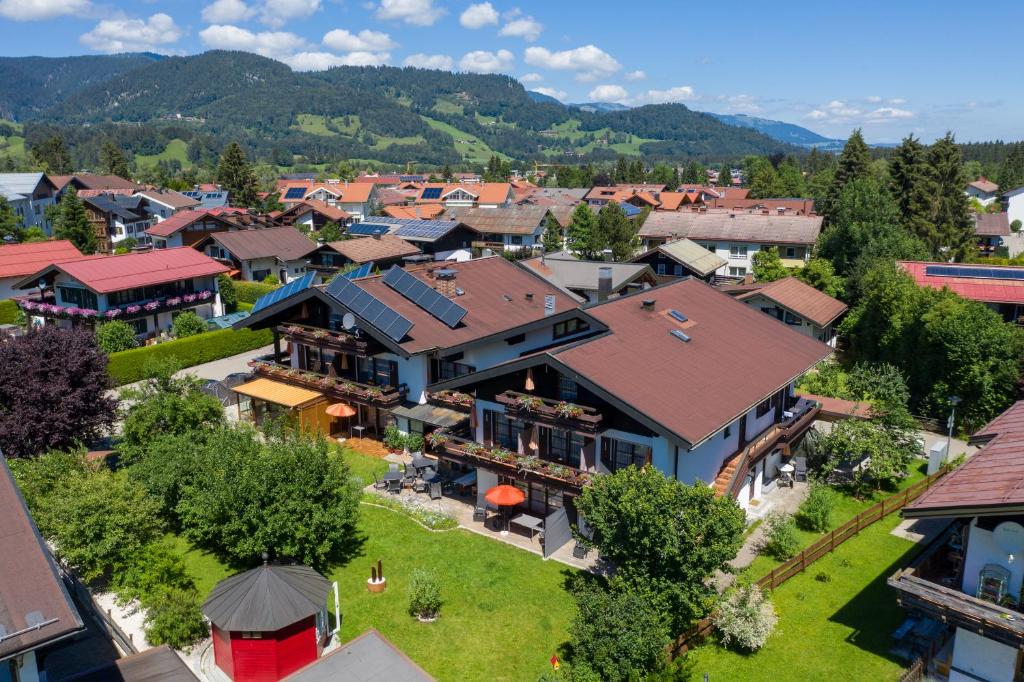 Een luchtfoto van Hotel Müggelturm