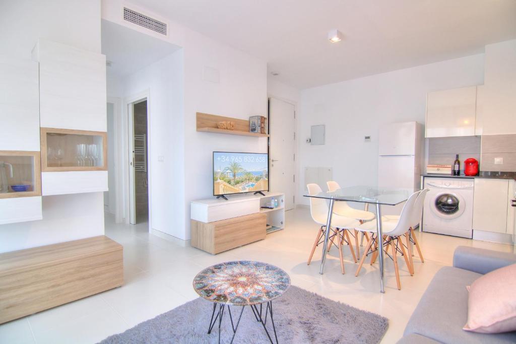 Nuevo apartamento con piscina - CALPEBEACH