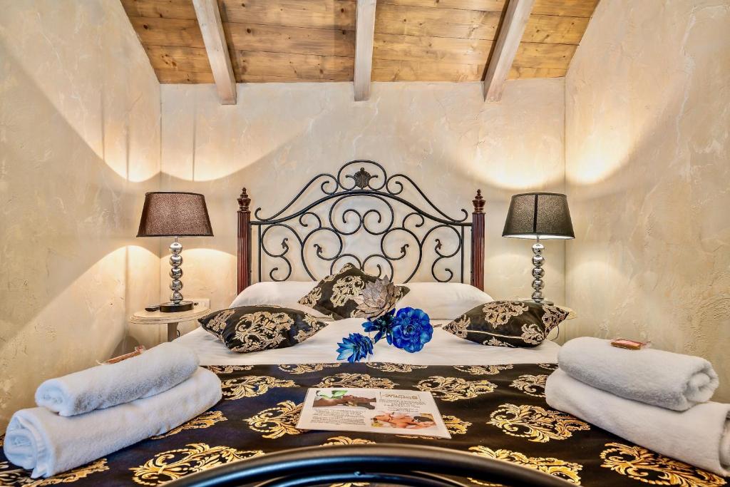 Historic Plaza Varos Split - Resim 37