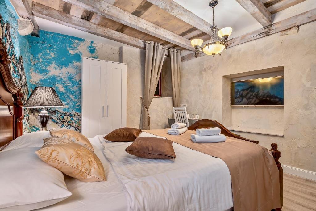 Historic Plaza Varos Split - Resim 33