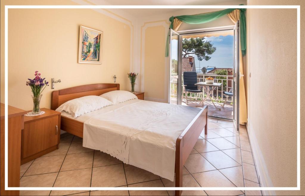 Colonia Apartments - 5