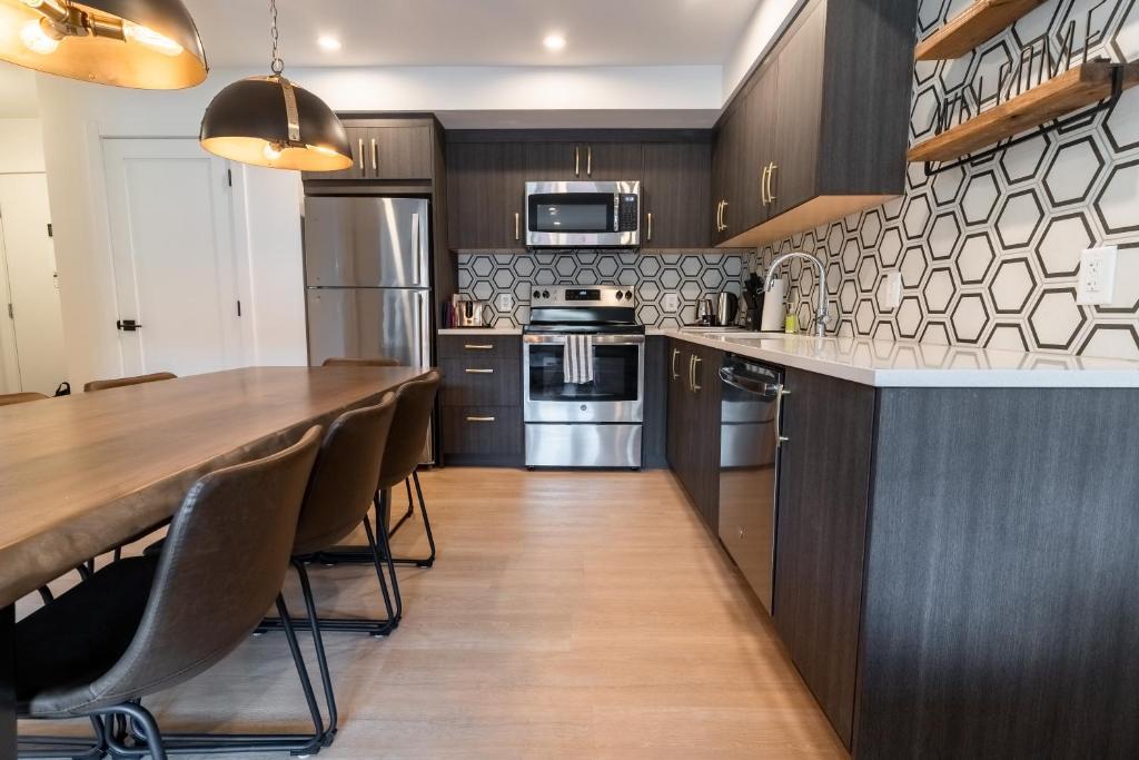 Basecamp Suites Canmore - Resim 12