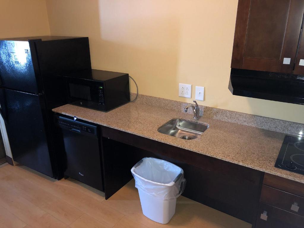 MainStay Suites Jacksonville near Camp Lejeune - Suite Queen - Accessible/non-fumeurs