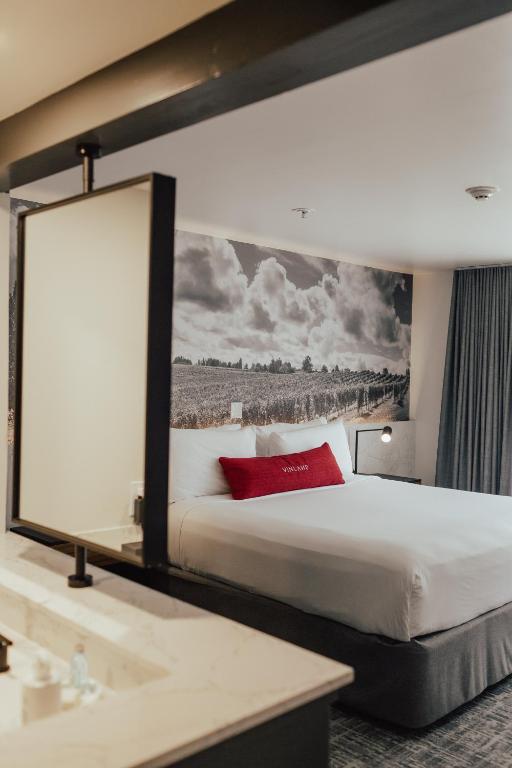 Vinland Hotel and Lounge - Superior King