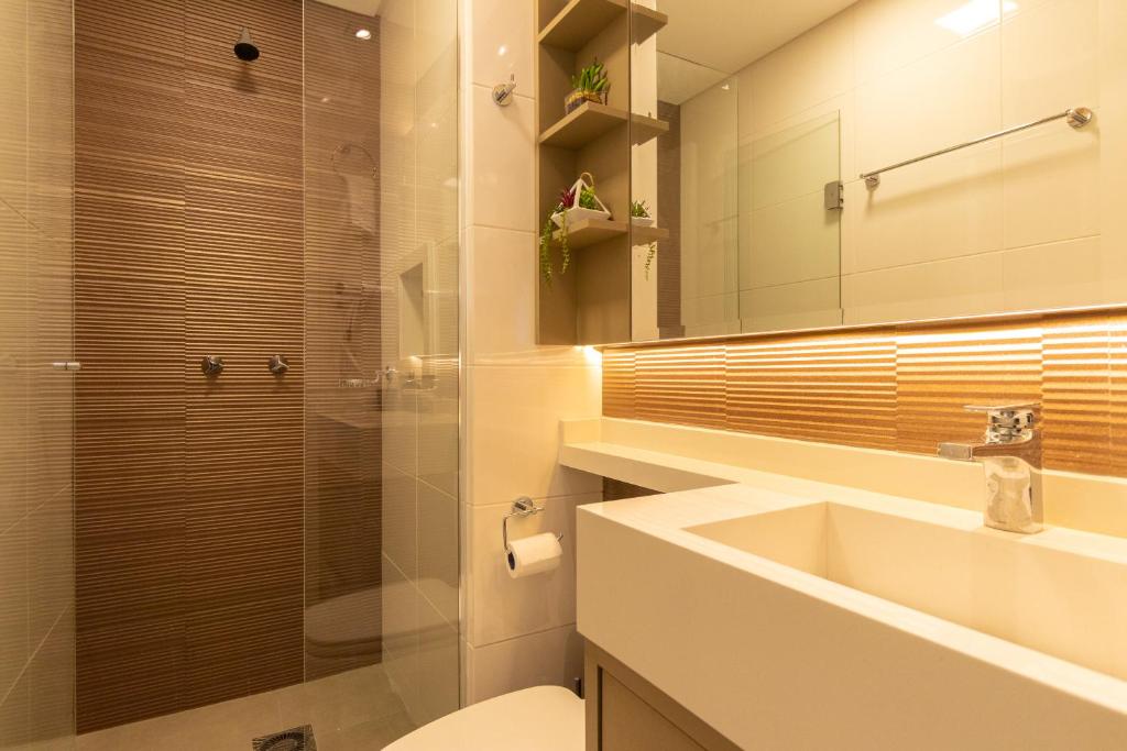 Luxuoso Apto Em Frente Ao Shopping Curitiba - Piscina, Academia e Sauna - Studio