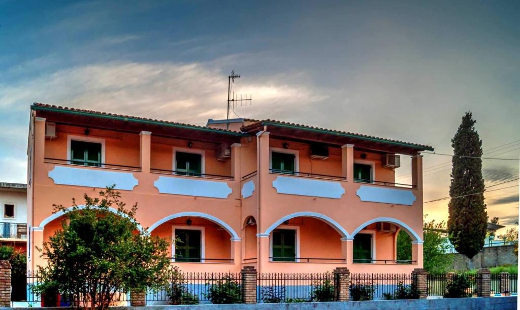 Φωτογραφία από το άλμπουμ του Napoleon Apartments Gouvia στα Γουβιά