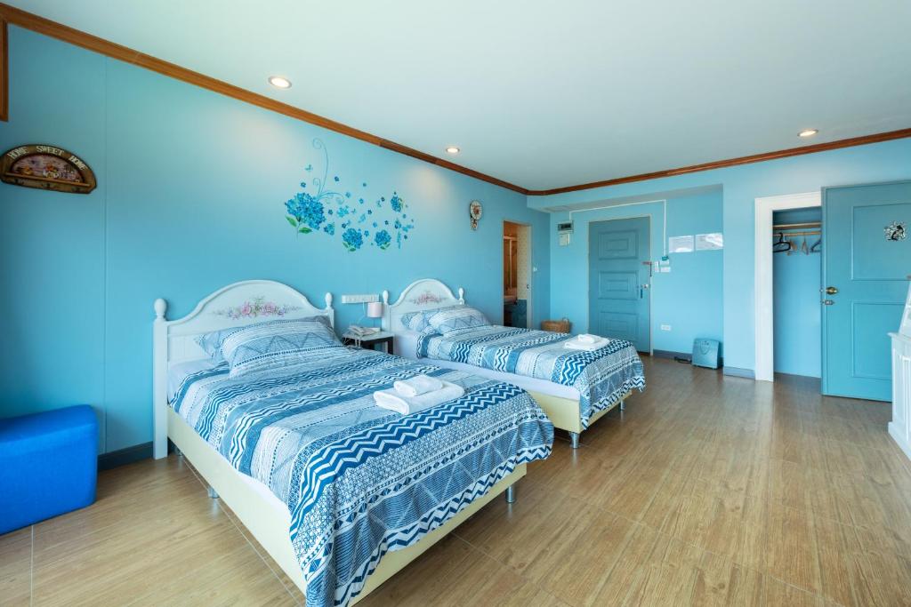 
Standard Family Room
