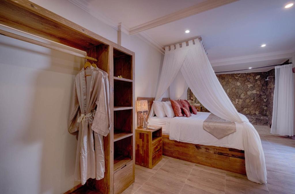 Kutus Kutus Mas Ubud Villa - 四居室别墅和私人游泳池