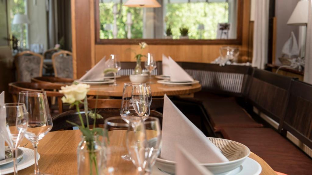 Posezení v ubytování Kirchspielkrug Landhotel & Restaurant