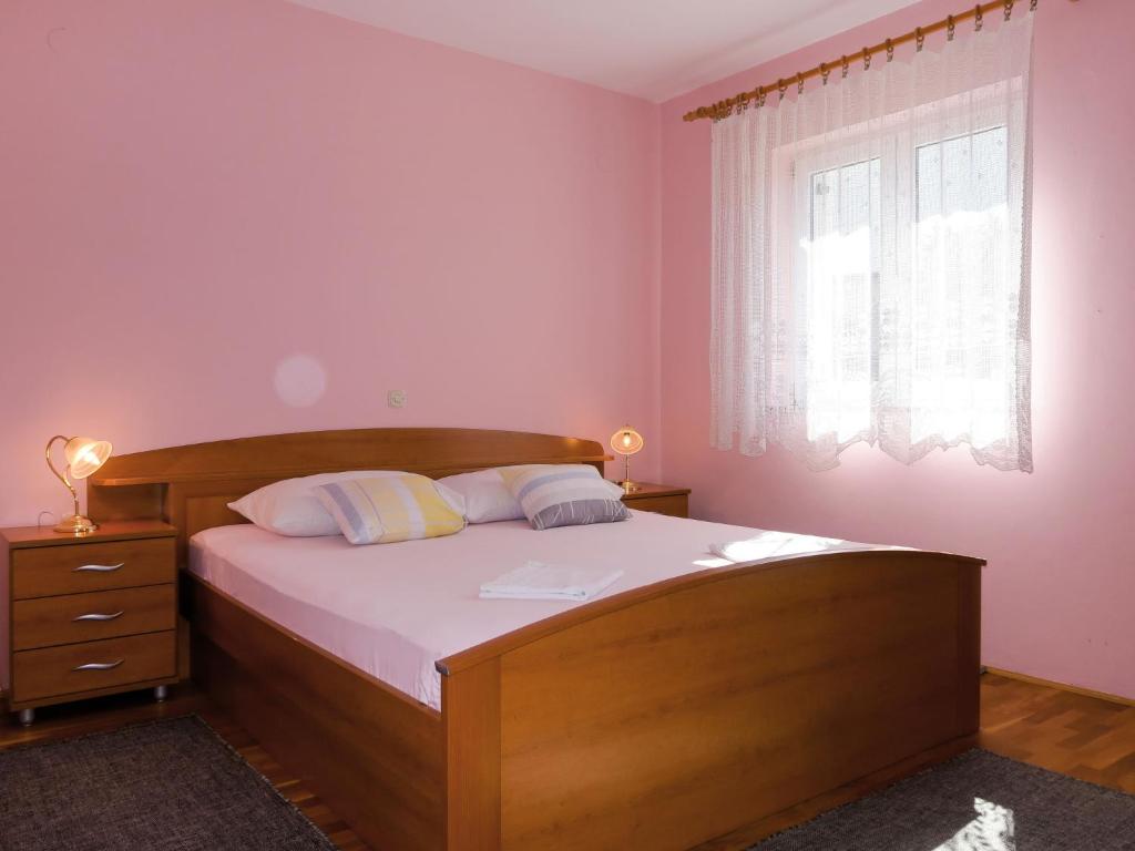 Postel nebo postele na pokoji v ubytování Apartment Hoba by Interhome