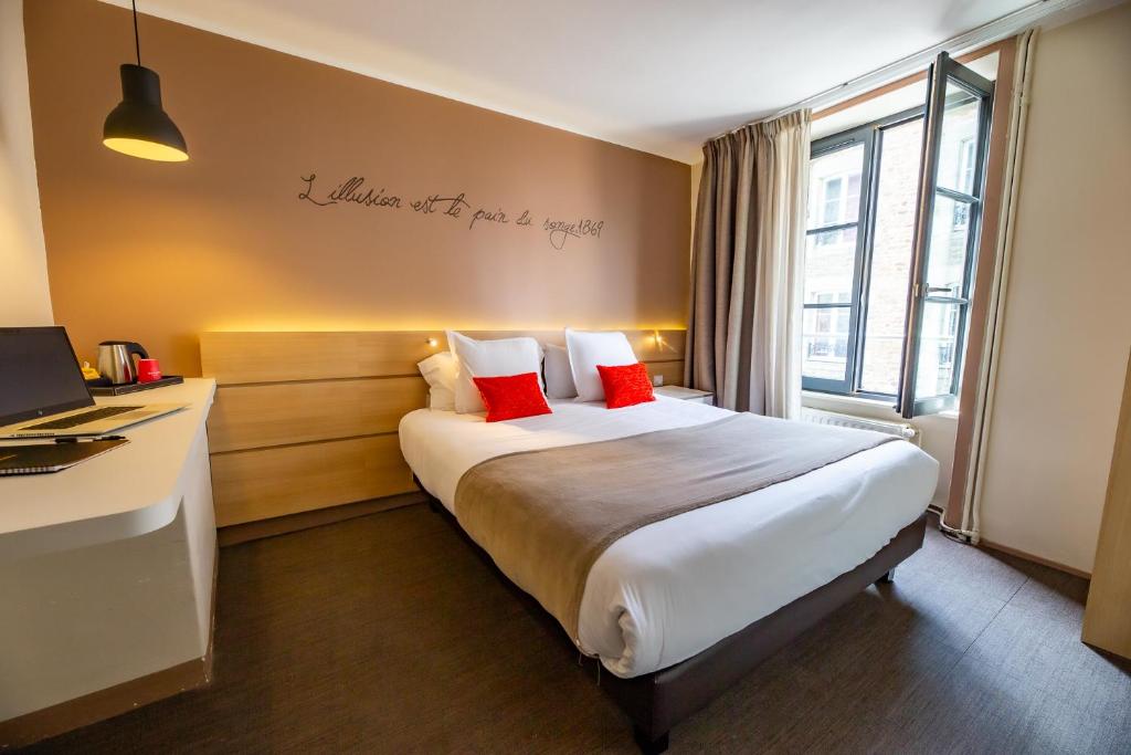 Hôtel du Château Dinan - Originals Boutique - Quadruple Room