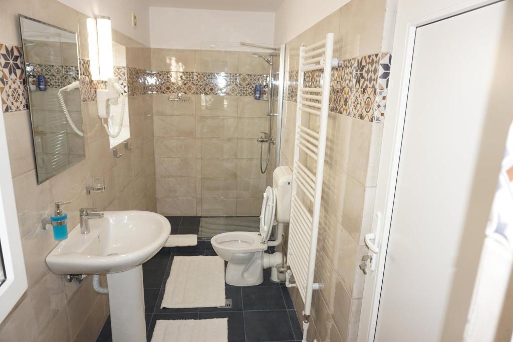Casuta Bradulet - Aeroport Otopeni & Therme - Villa D'une Chambre