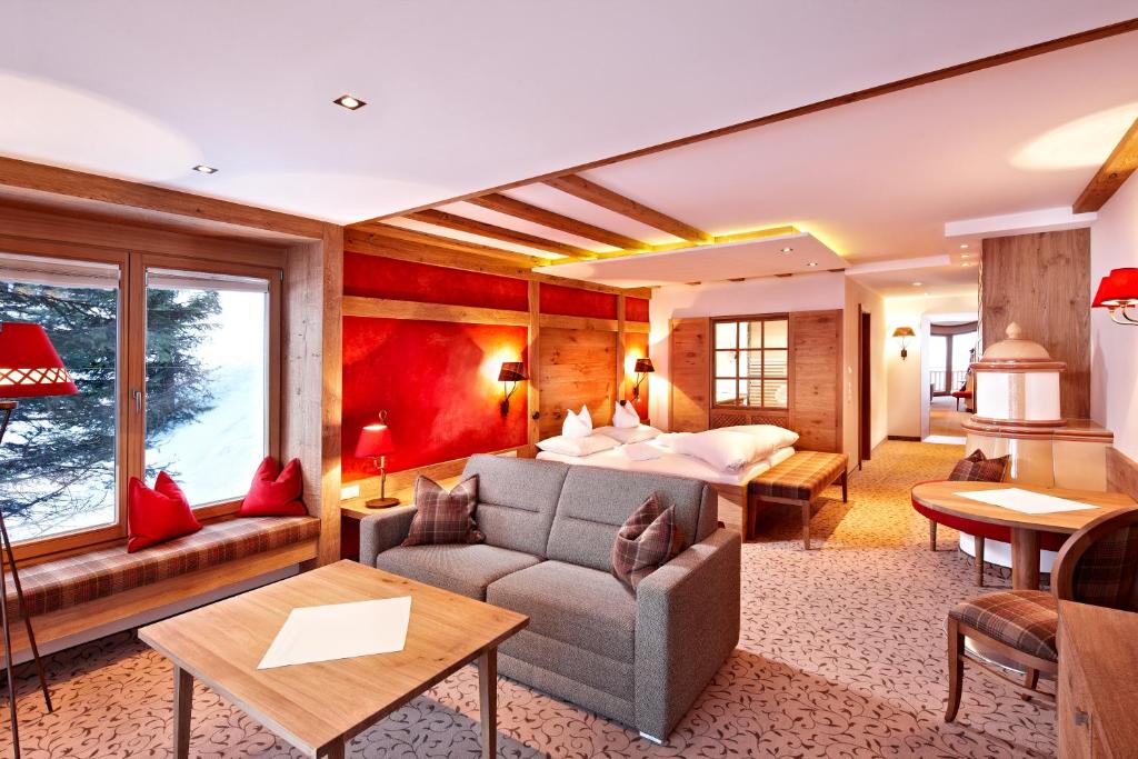 Posezení v ubytování Hotel Berghof Crystal Spa & Sports