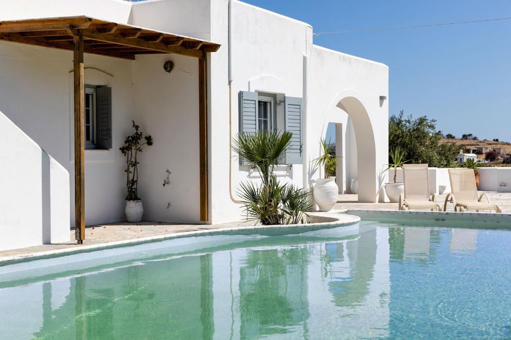 The swimming pool at or close to Daphne's Lux Villa