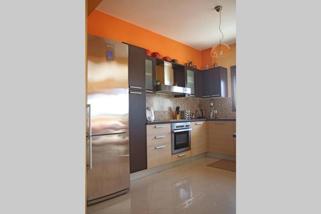 Kuchyň nebo kuchyňský kout v ubytování George’s Home