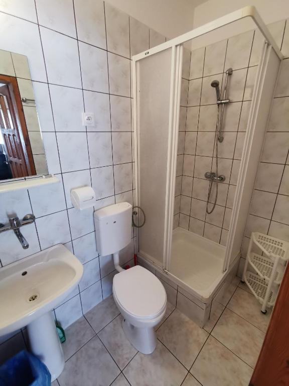 Kúpeľňa v ubytovaní Dom wczasowy Maja